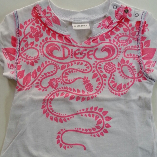 DIESEL(ディーゼル)のDIESEL KIDS Tシャツ 送料込 キッズ/ベビー/マタニティのキッズ服男の子用(90cm~)(その他)の商品写真