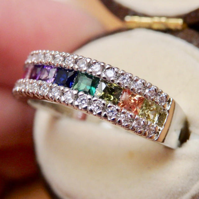 【OT006】高虹色レインボーのアミュレットシルバーリング指輪大きいサイズ レディースのアクセサリー(リング(指輪))の商品写真