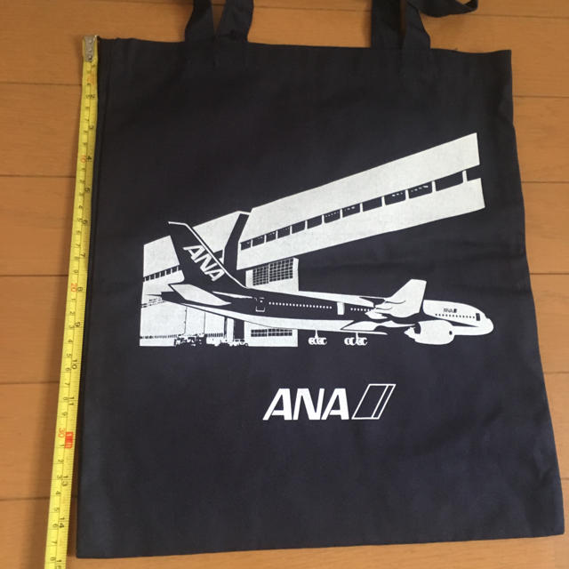 ANA(全日本空輸)(エーエヌエー(ゼンニッポンクウユ))のANA非売品セット2組 トートクリアファイル他 インテリア/住まい/日用品の文房具(その他)の商品写真