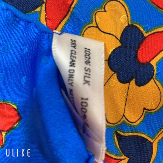 Yves Saint Laurent Beaute(イヴサンローランボーテ)のイヴ・サンローラン YSL スカーフ レディースのファッション小物(バンダナ/スカーフ)の商品写真