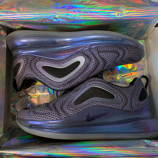 靴/シューズNIKE AIR MAX 720 メタリックシルバー