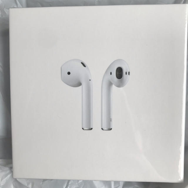 新品 未使用 未開封の
airpods 第2世代 最新モデル MRXJ2J/A