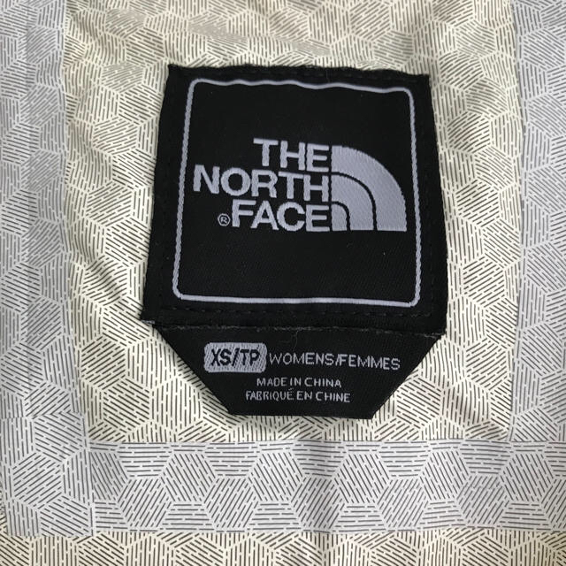 THE NORTH FACE(ザノースフェイス)のノースフェイス・マウンテンパーカー レディースのジャケット/アウター(ナイロンジャケット)の商品写真