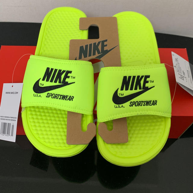 NIKE(ナイキ)のNIKE ナイキ BENASSI ベナッシ 700VOLT/BK 24センチ レディースの靴/シューズ(サンダル)の商品写真