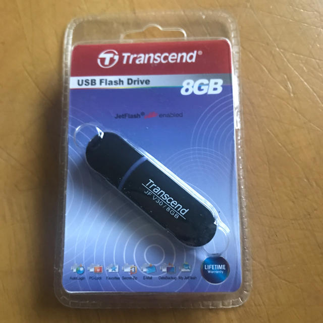 Transcend(トランセンド)の8GB  USB  新品 スマホ/家電/カメラのPC/タブレット(PC周辺機器)の商品写真