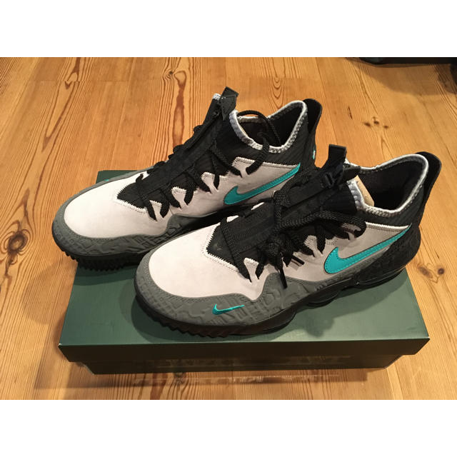 スニーカーNIKE LEBRON XVI LOW AC WOLF JADE-BLACK