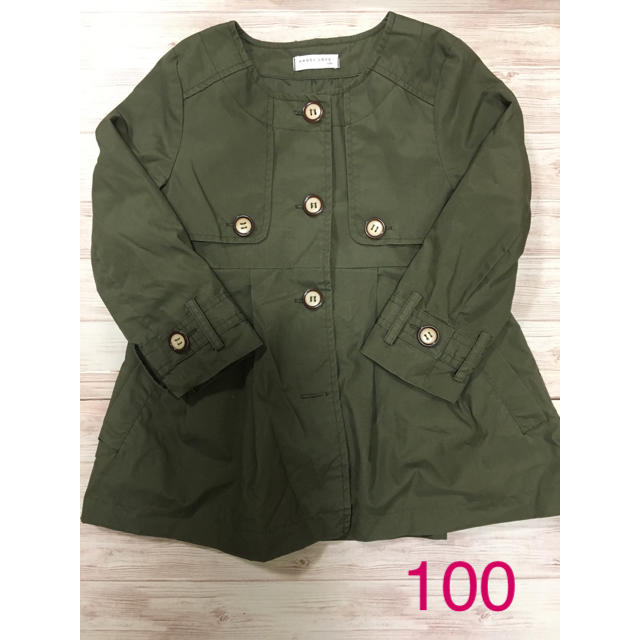 トレンチコート カーキ色 100 キッズ/ベビー/マタニティのキッズ服女の子用(90cm~)(コート)の商品写真