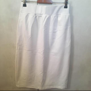 ローリーズファーム(LOWRYS FARM)のローリーズファーム ホワイトタイトスカート(ひざ丈スカート)