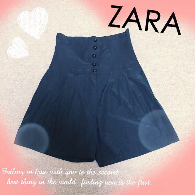 ZARA(ザラ)のPEPE様専用 ZARAハイウエストショートパンツ♡ レディースのパンツ(ショートパンツ)の商品写真