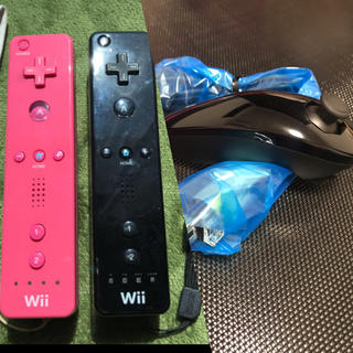 ウィー(Wii)のwii リモコン2本 ヌンチャク(家庭用ゲーム機本体)