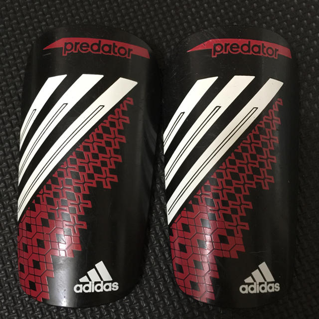 adidas(アディダス)のサッカー  レガース  キッズ スポーツ/アウトドアのサッカー/フットサル(その他)の商品写真