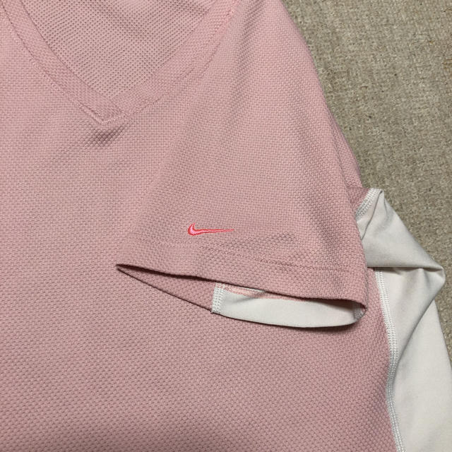 NIKE(ナイキ)のNIKE ナイキ レディースTシャツ M レディースのトップス(Tシャツ(半袖/袖なし))の商品写真