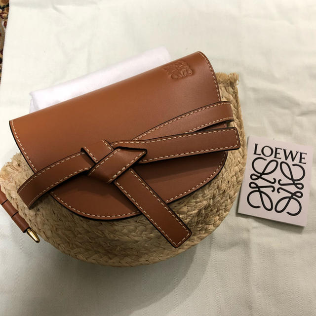 LOEWE - 新品 正規品 LOWEW ロエベ ゲート バック ミニ ナチュラル/タンの通販 by とげとげハリー's shop｜ロエベならラクマ