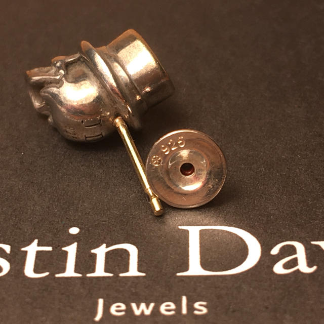 Justin Davis(ジャスティンデイビス)の【専用】Justin Davis スカル ピアス メンズのアクセサリー(ピアス(片耳用))の商品写真