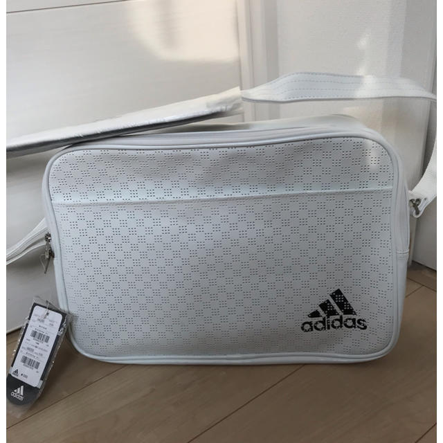 adidas(アディダス)の未使用タグ付き アディダス ショルダーバッグ メンズのバッグ(ショルダーバッグ)の商品写真