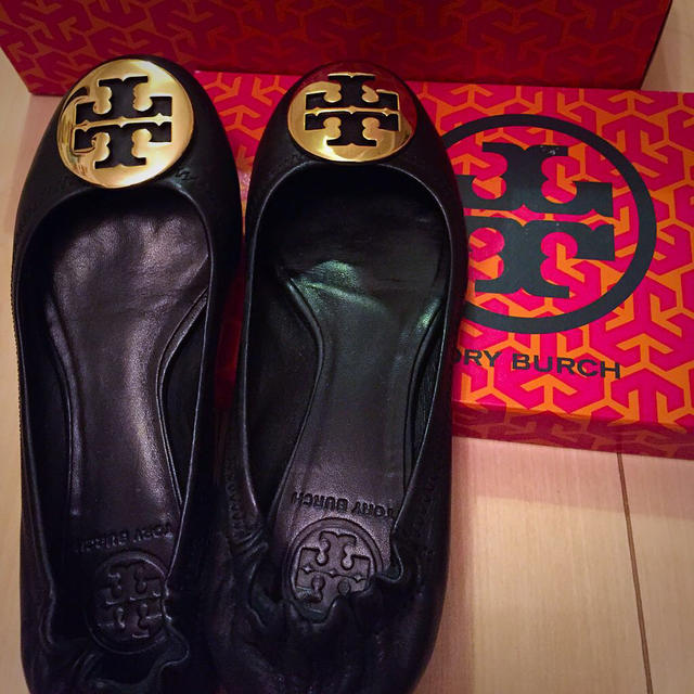 Tory Burch(トリーバーチ)のTory Burch ぺたんこ 22.5 レディースの靴/シューズ(ハイヒール/パンプス)の商品写真