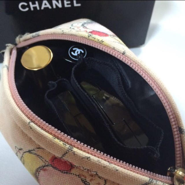 CHANEL(シャネル)のシャネル 正規品ポーチ レディースのファッション小物(ポーチ)の商品写真