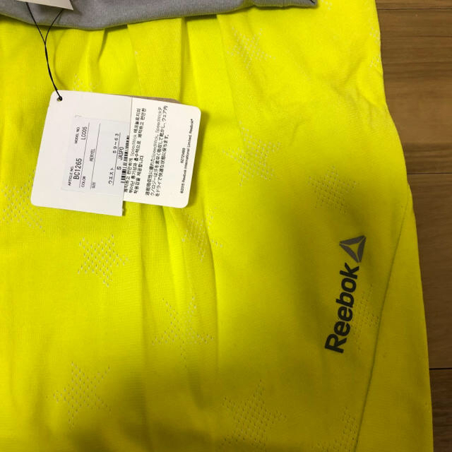 Reebok(リーボック)の専用 8,629円《新品》Reebok ユルスリム グラフィックロングパンツ M スポーツ/アウトドアのトレーニング/エクササイズ(ヨガ)の商品写真