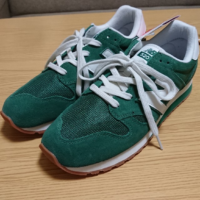 New Balance(ニューバランス)の値下げしました：ニューバランス グリーン 緑 スニーカー 520 27cm メンズの靴/シューズ(スニーカー)の商品写真