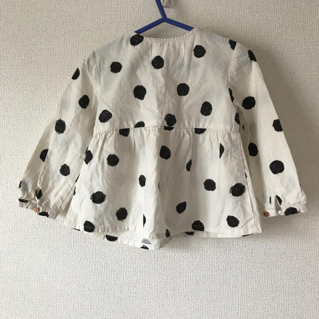 ZARA KIDS(ザラキッズ)のZara BabyGirl  ドットブラウス  86cm キッズ/ベビー/マタニティのベビー服(~85cm)(シャツ/カットソー)の商品写真