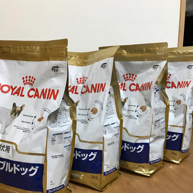 ROYAL CANIN(ロイヤルカナン)のロイヤルカナン フレンチブルドック成犬〜高齢犬 4袋 その他のペット用品(ペットフード)の商品写真