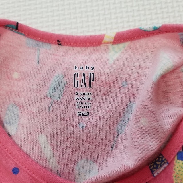 babyGAP(ベビーギャップ)のGAP　アイス柄ワンピース　90 キッズ/ベビー/マタニティのキッズ服女の子用(90cm~)(ワンピース)の商品写真