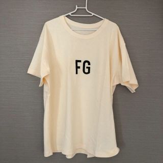 フィアオブゴッド(FEAR OF GOD)のfear of god 6th fg logo t-shirt ベージュ(Tシャツ/カットソー(半袖/袖なし))