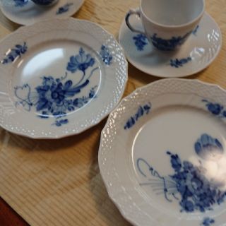 ロイヤルコペンハーゲン(ROYAL COPENHAGEN)のロイヤルコペンハーゲン カップ&ソーサー &ケーキ皿ペァーセットデミタスカップ(食器)