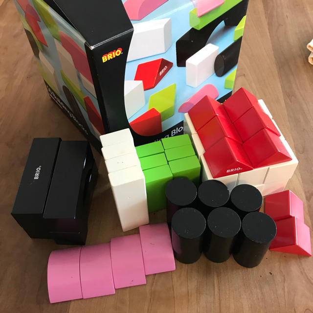 BRIO(ブリオ)のBRIO 50Building Blocks 積み木 おまけ、箱付き キッズ/ベビー/マタニティのおもちゃ(積み木/ブロック)の商品写真