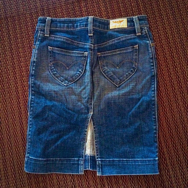 Levi's(リーバイス)のリーバイス デニムスカート レディースのスカート(ひざ丈スカート)の商品写真