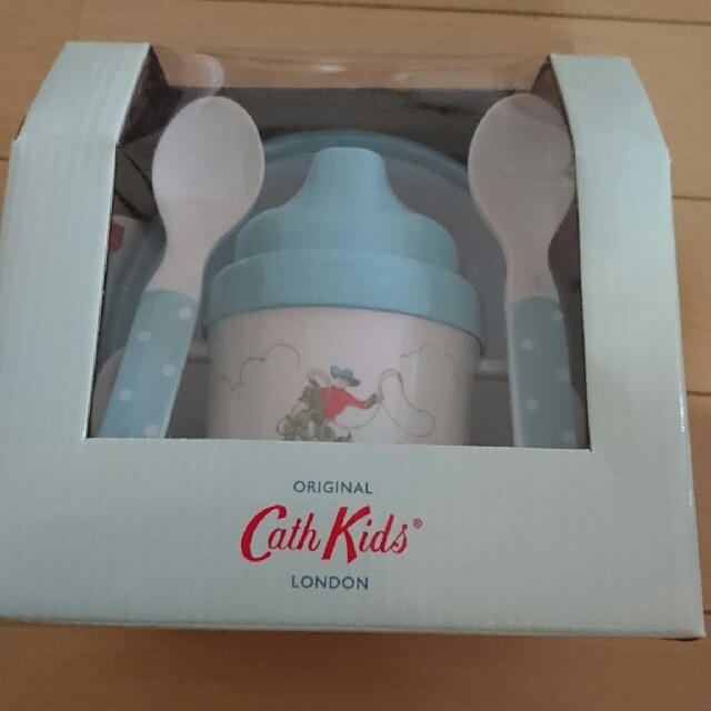 Cath Kidston(キャスキッドソン)の【新品未使用】キャス・キッドソン ナーセリーセット キッズ/ベビー/マタニティの授乳/お食事用品(マグカップ)の商品写真