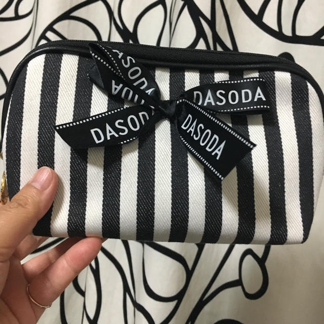 DASODA(ダソダ)のDASODA☆化粧ポーチ★最終価格 コスメ/美容のコスメ/美容 その他(その他)の商品写真