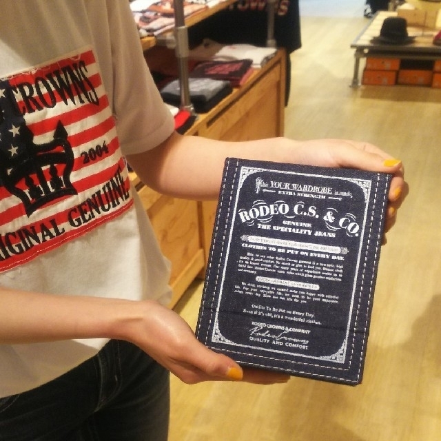 RODEO CROWNS WIDE BOWL(ロデオクラウンズワイドボウル)の売約済み イオンモール成田店DENIMジュエリーBOXとクッションとTシャツ黒L レディースのファッション小物(ミラー)の商品写真