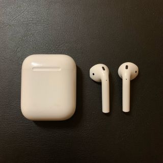 アップル(Apple)の【正規品】Apple AirPods ワイヤレスイヤホン(ヘッドフォン/イヤフォン)