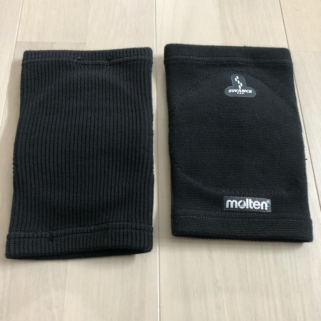 molten(モルテン)の① molten ヒザ用サポーター Mサイズ MSPKM スポーツ/アウトドアのスポーツ/アウトドア その他(バレーボール)の商品写真