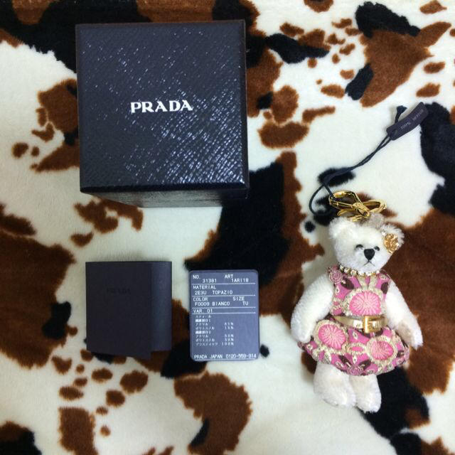 PRADAクリスマスベア♡キーリング