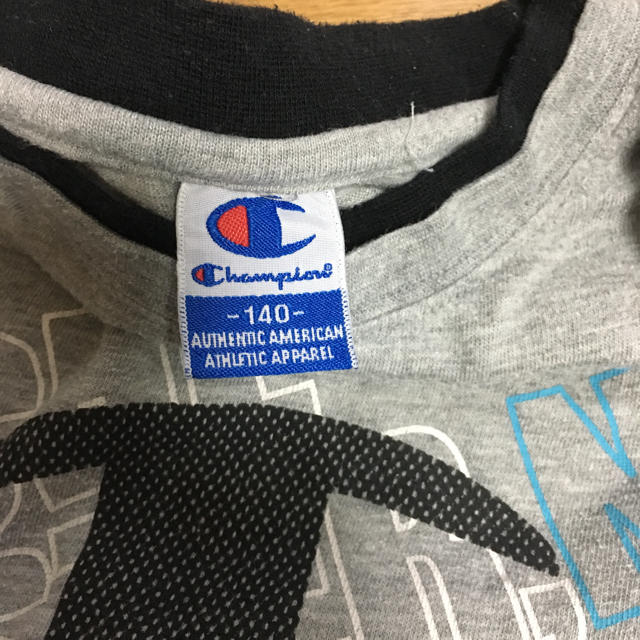 Champion(チャンピオン)の専用　チャンピオンのロングTシャツ 140 キッズ/ベビー/マタニティのキッズ服男の子用(90cm~)(Tシャツ/カットソー)の商品写真