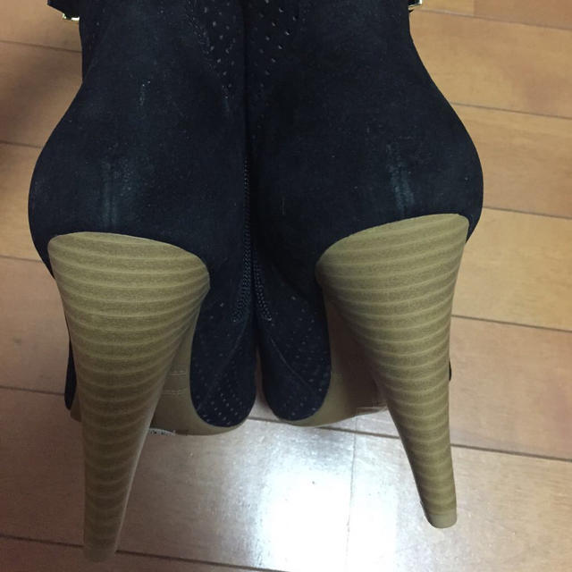 FOREVER 21(フォーエバートゥエンティーワン)のForever21☆トゥーオープンブーツ レディースの靴/シューズ(ブーツ)の商品写真