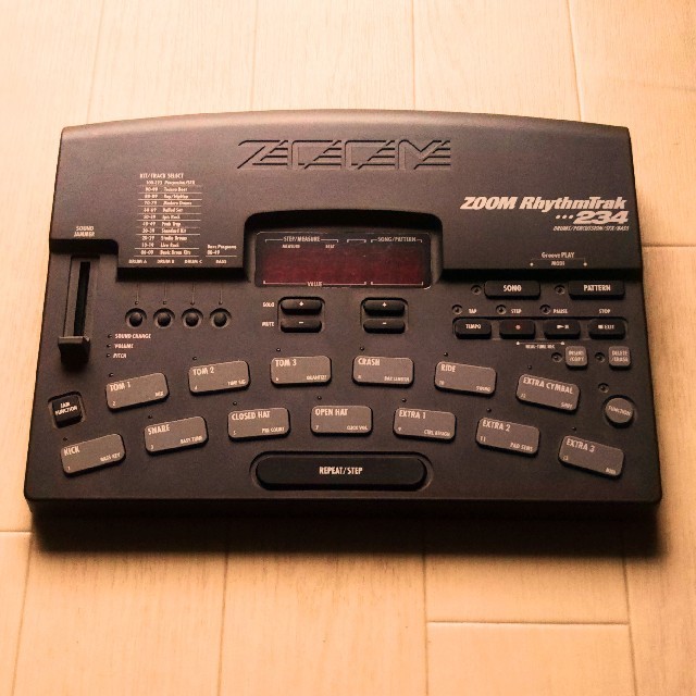 Zoom(ズーム)のALVA 様 専用になります　Zoom　Rhythm Trak 234 楽器のレコーディング/PA機器(エフェクター)の商品写真