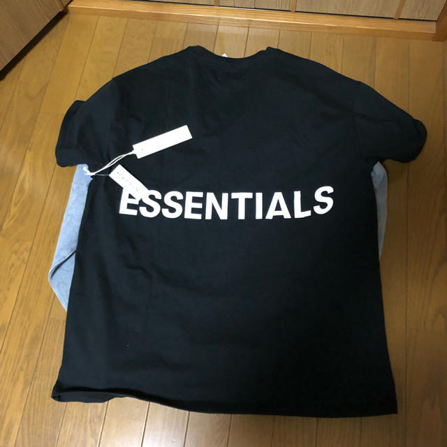 ESSENTIALS Boxy Graphic T-shirt Black M - Tシャツ/カットソー(半袖 ...