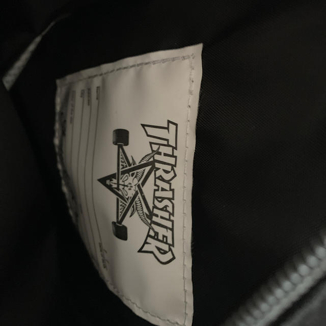 THRASHER(スラッシャー)のTHRASHERミニショルダー メンズのバッグ(ショルダーバッグ)の商品写真