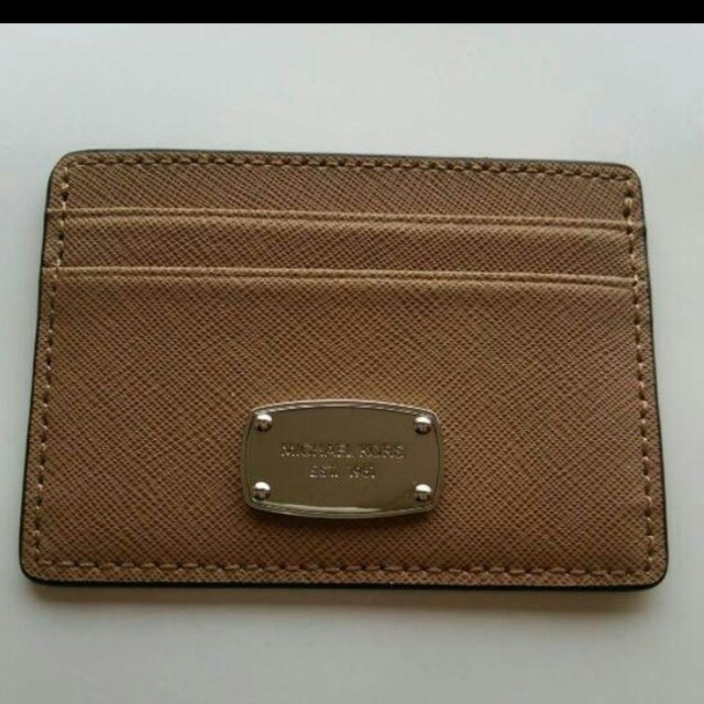 Michael Kors(マイケルコース)の新品!!マイケルコース　カードケース♡ レディースのファッション小物(名刺入れ/定期入れ)の商品写真