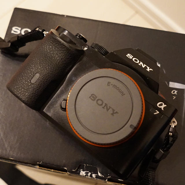 SONY ソニー α7 初代 ボディ純正ケース付きスマホ/家電/カメラ