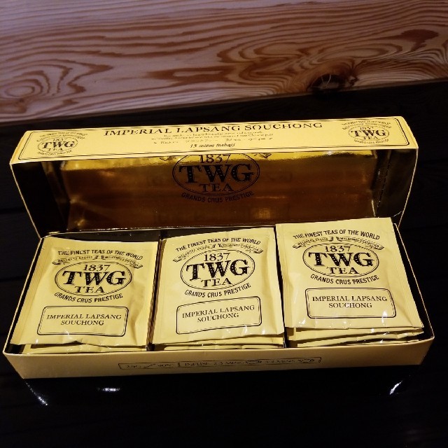 DEAN & DELUCA(ディーンアンドデルーカ)のケータ様専用　TWG　紅茶　インペリアルラプサンスーチョン 14袋　箱入り 食品/飲料/酒の飲料(茶)の商品写真