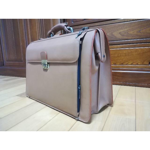 革製　ビジネスバック メンズのバッグ(ビジネスバッグ)の商品写真
