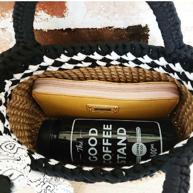 ご予約品】 ♡おでかけバスケット*白黒ペイズリーバンダナ付♡ 麻ひも ご予約品】 ♡おでかけバスケット*白黒ペイズリーバンダナ付♡ 麻ひも