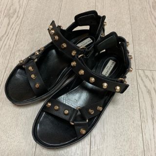 バレンシアガ(Balenciaga)のサンダル(サンダル)