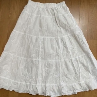シマムラ(しまむら)の白　スカート(ひざ丈スカート)