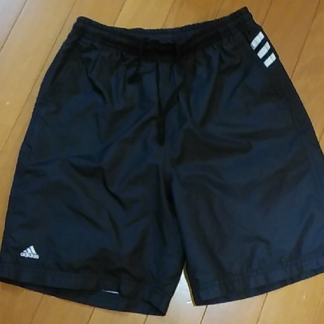 adidas(アディダス)の【美品】「アディダス」ハーフパンツ(裏メッシュ)★160㎝ キッズ/ベビー/マタニティのキッズ服男の子用(90cm~)(パンツ/スパッツ)の商品写真