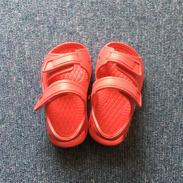 AEON(イオン)の子供サンダル☆14センチ☆赤色 キッズ/ベビー/マタニティのベビー靴/シューズ(~14cm)(サンダル)の商品写真